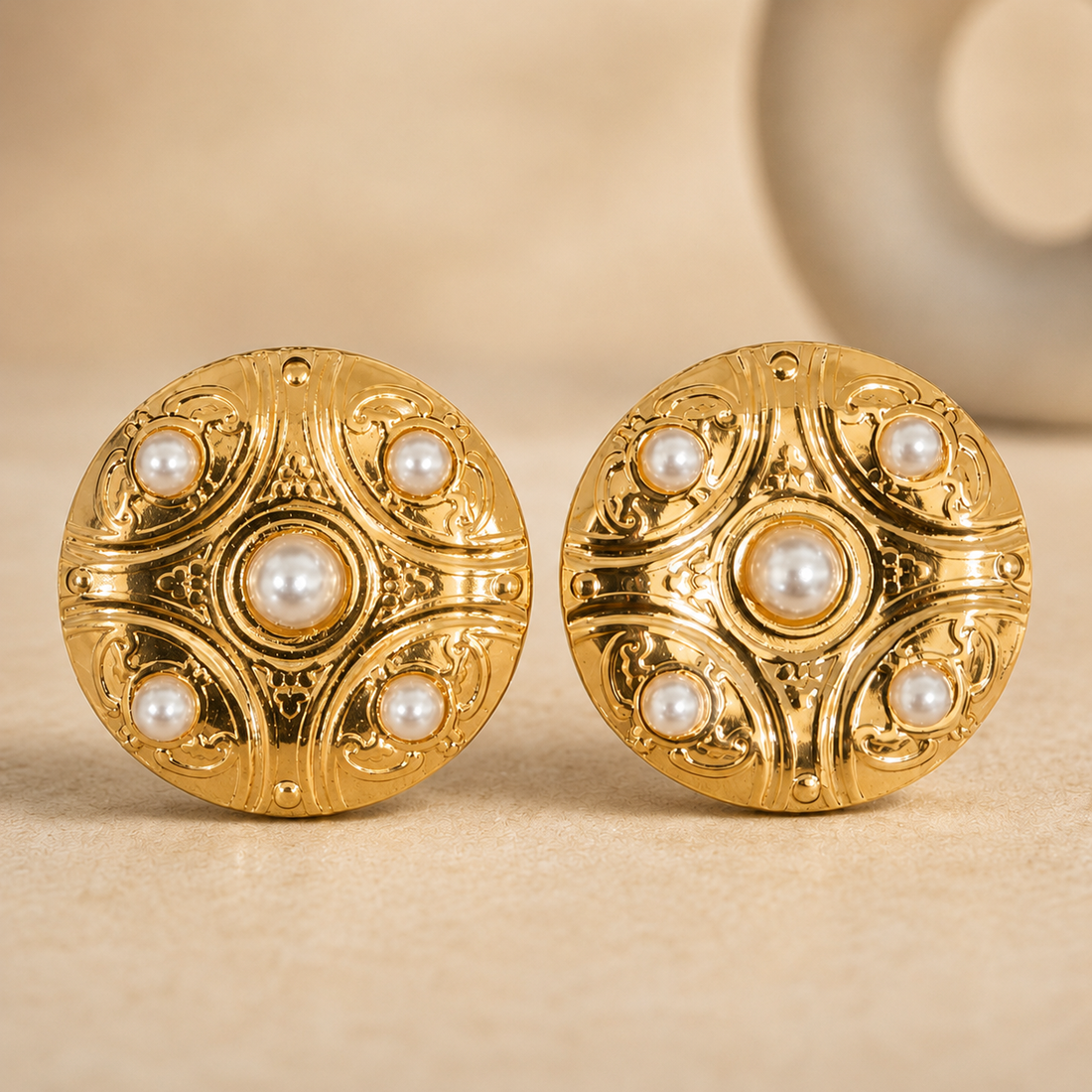 Earrings 535 — product photograph