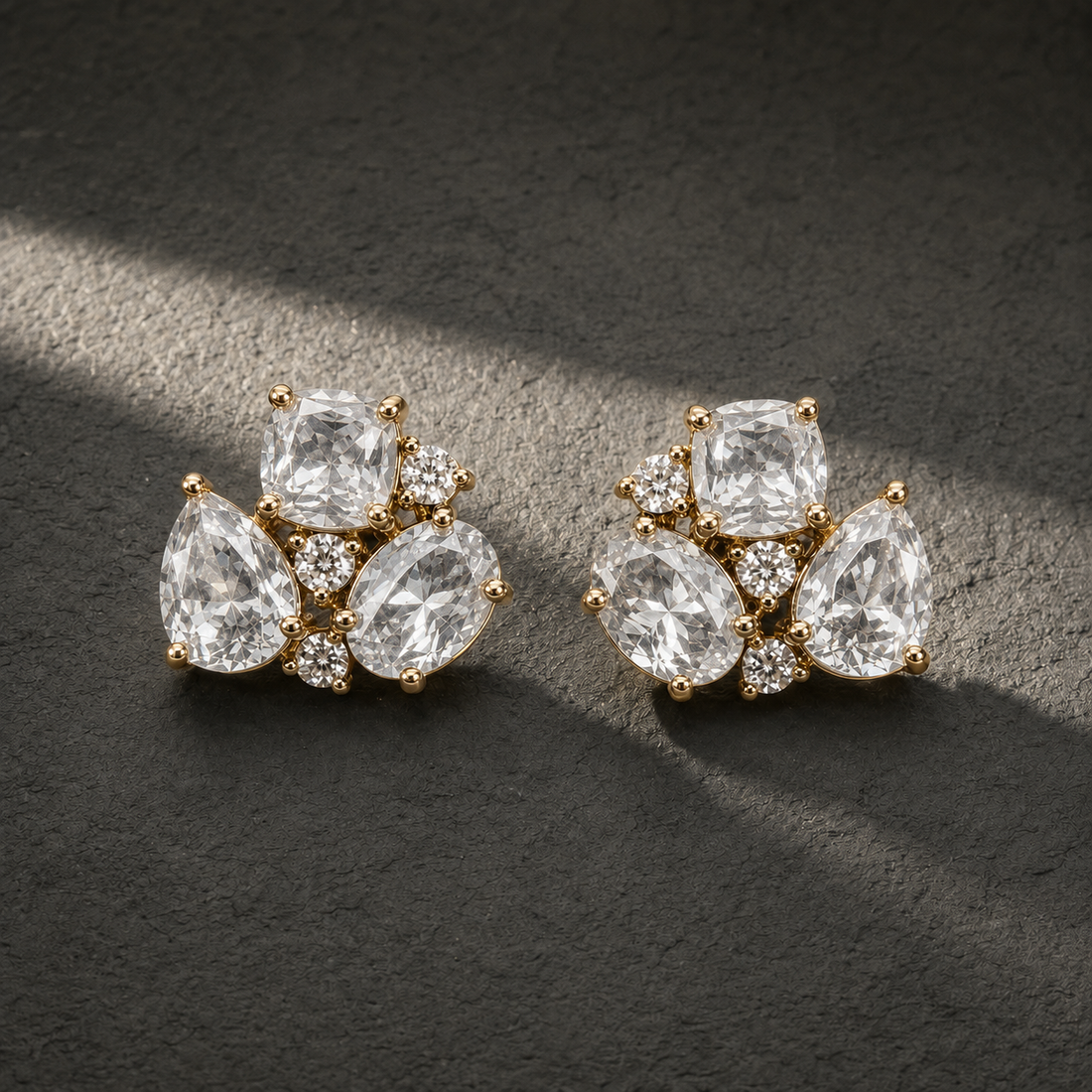 Earrings 630 — product photograph