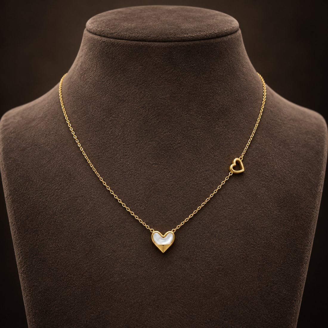 Necklace 1500 — product photograph