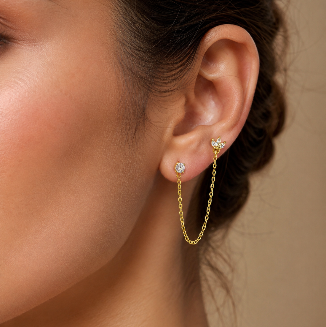 Earrings 520 — product photograph