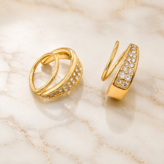 Earrings 532 — product photograph