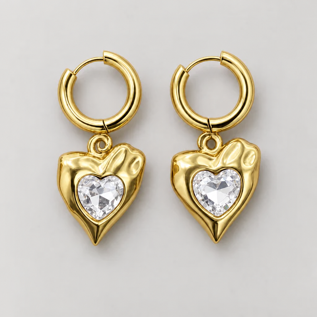 Earrings 681 — product photograph