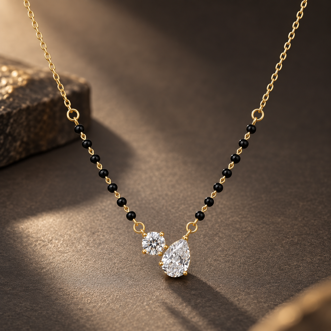 Necklace 1932 — product photograph