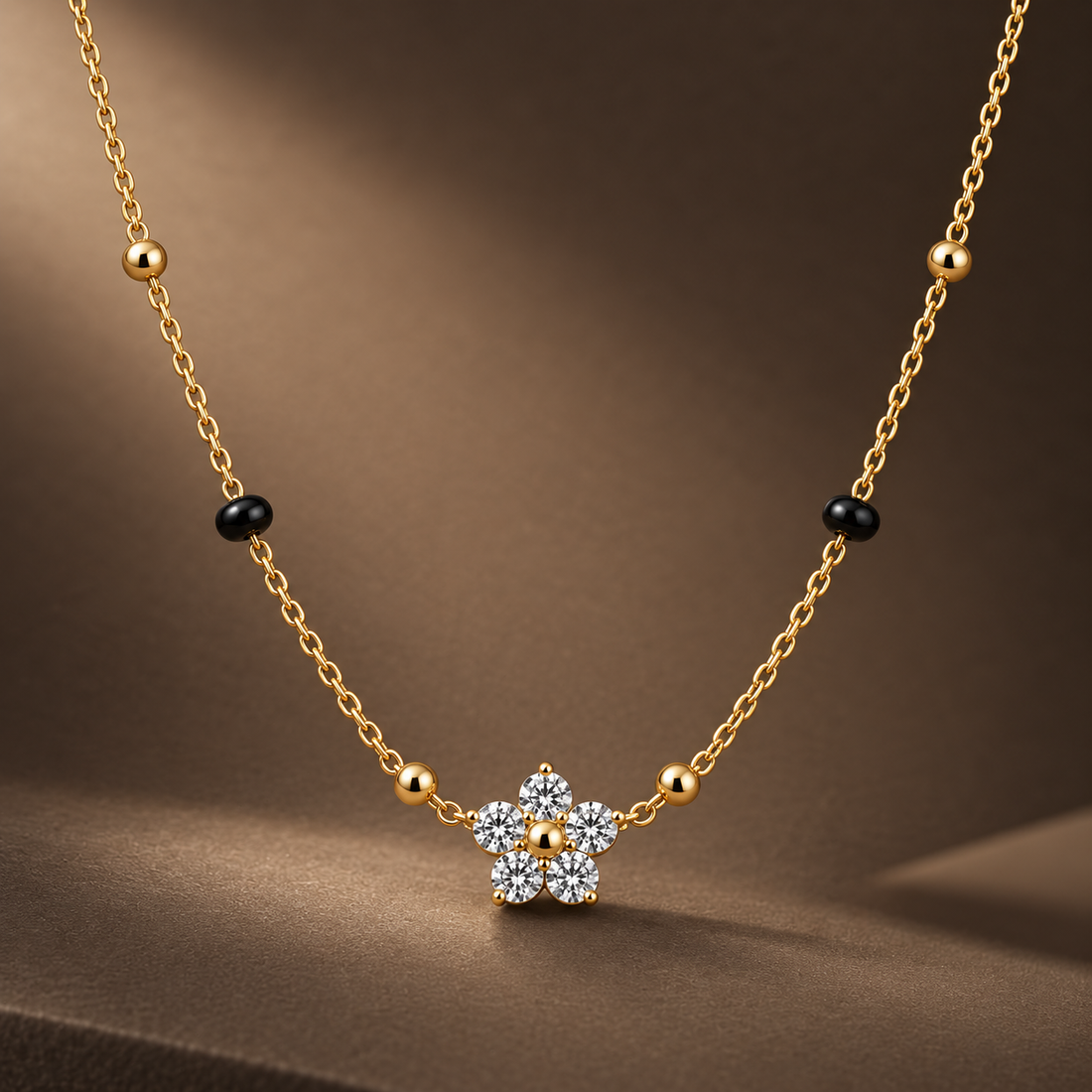 Necklace 1938 — product photograph