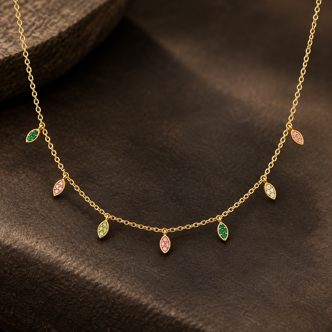Necklace 1470 — product photograph