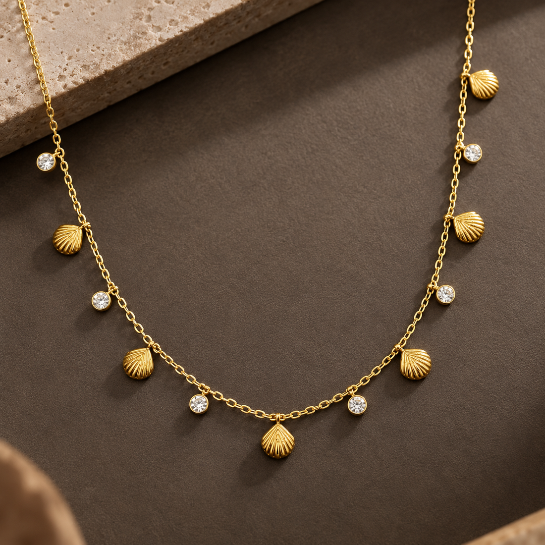 Necklace 1540 — product photograph