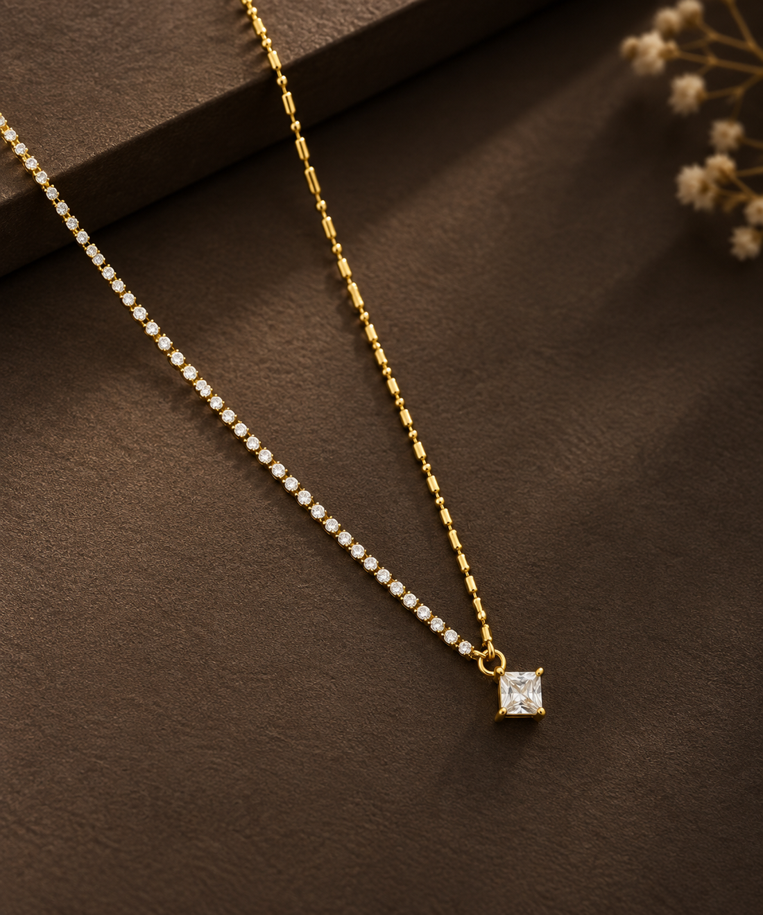 Necklace 1538 — product photograph