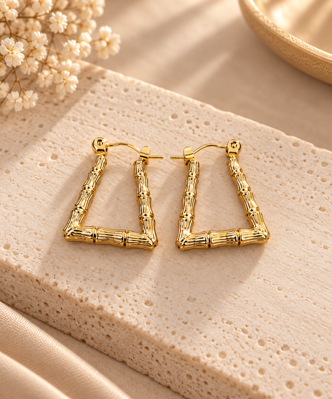 Earrings 708 — product photograph