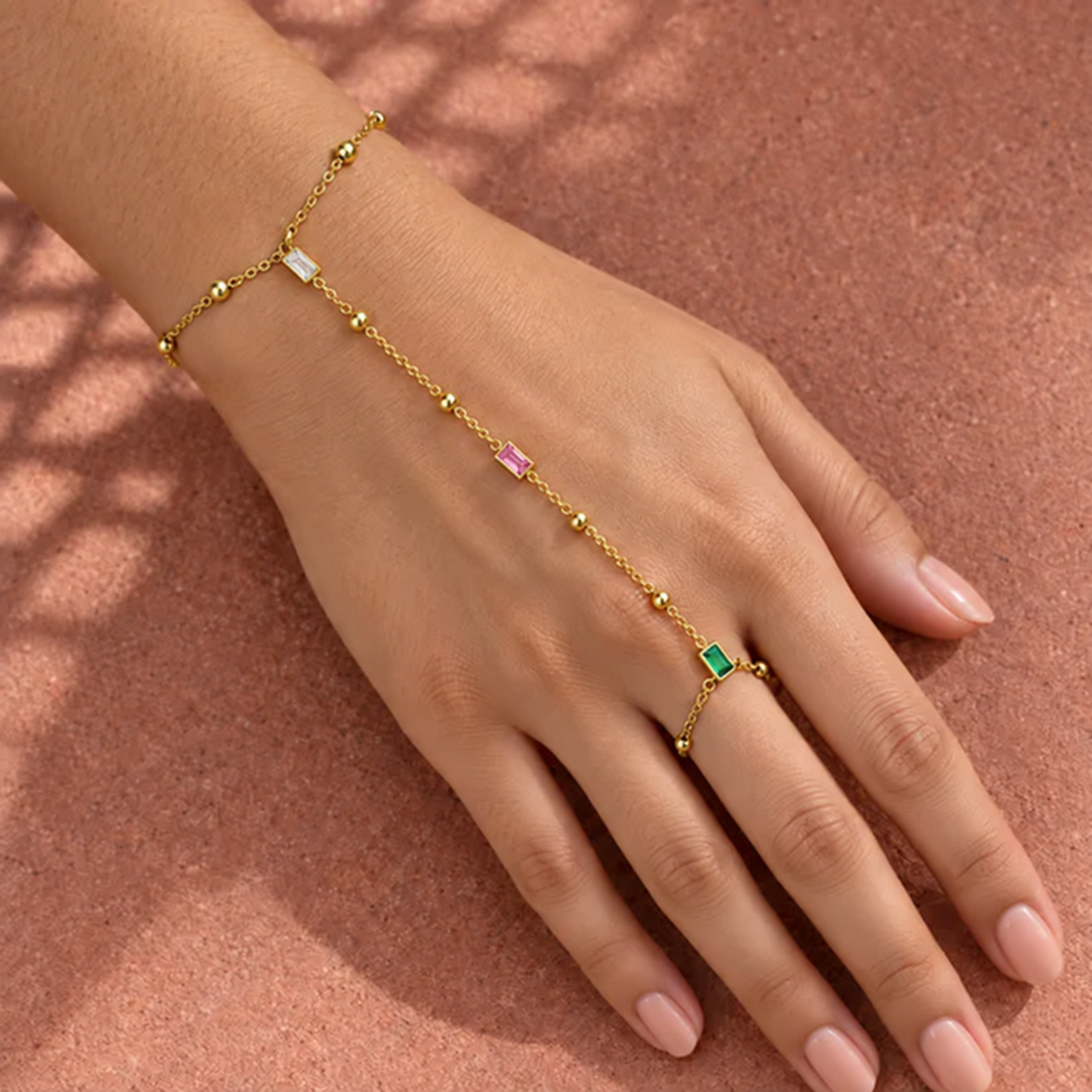 Hand Chain 084 — product photograph