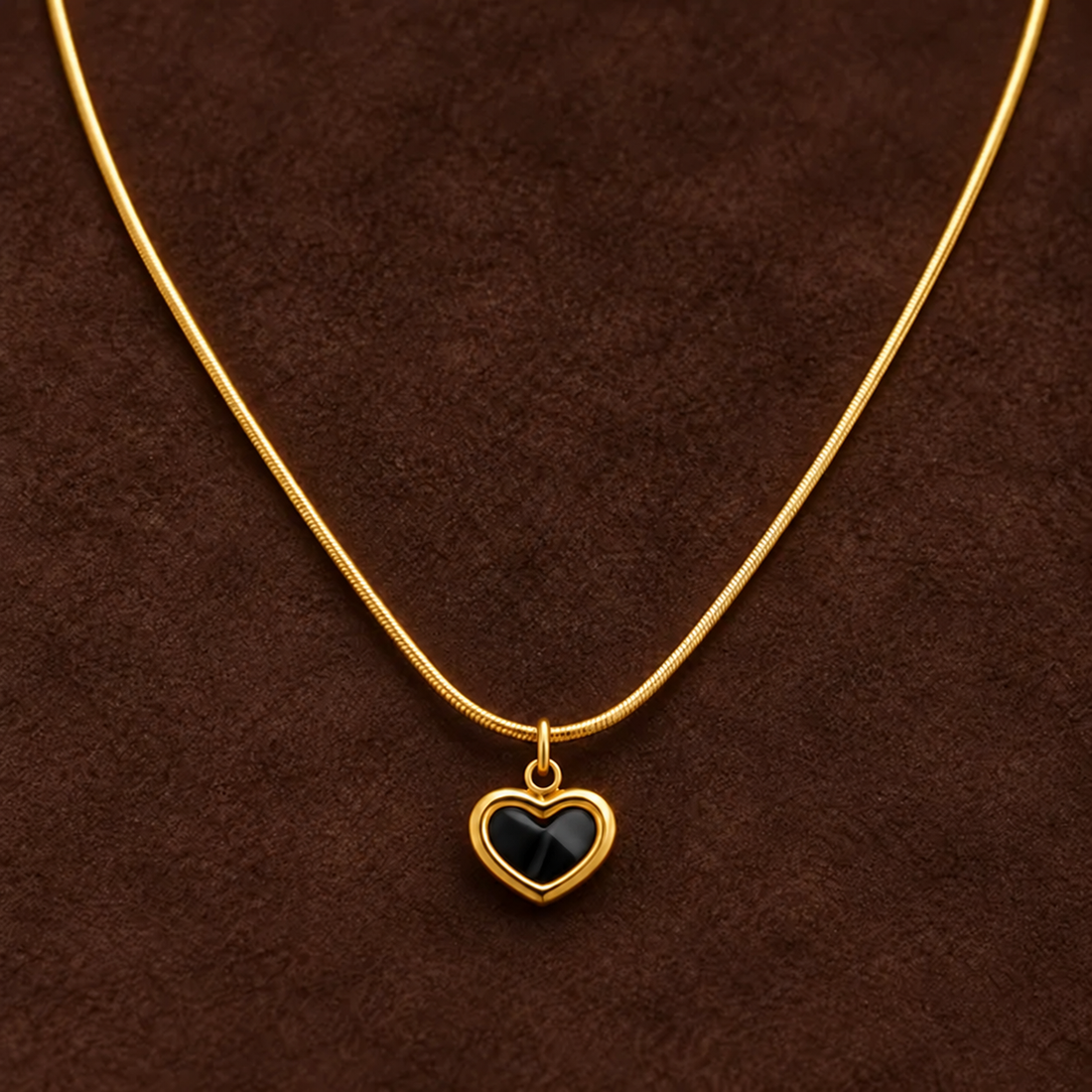 Necklace 1880 — product photograph