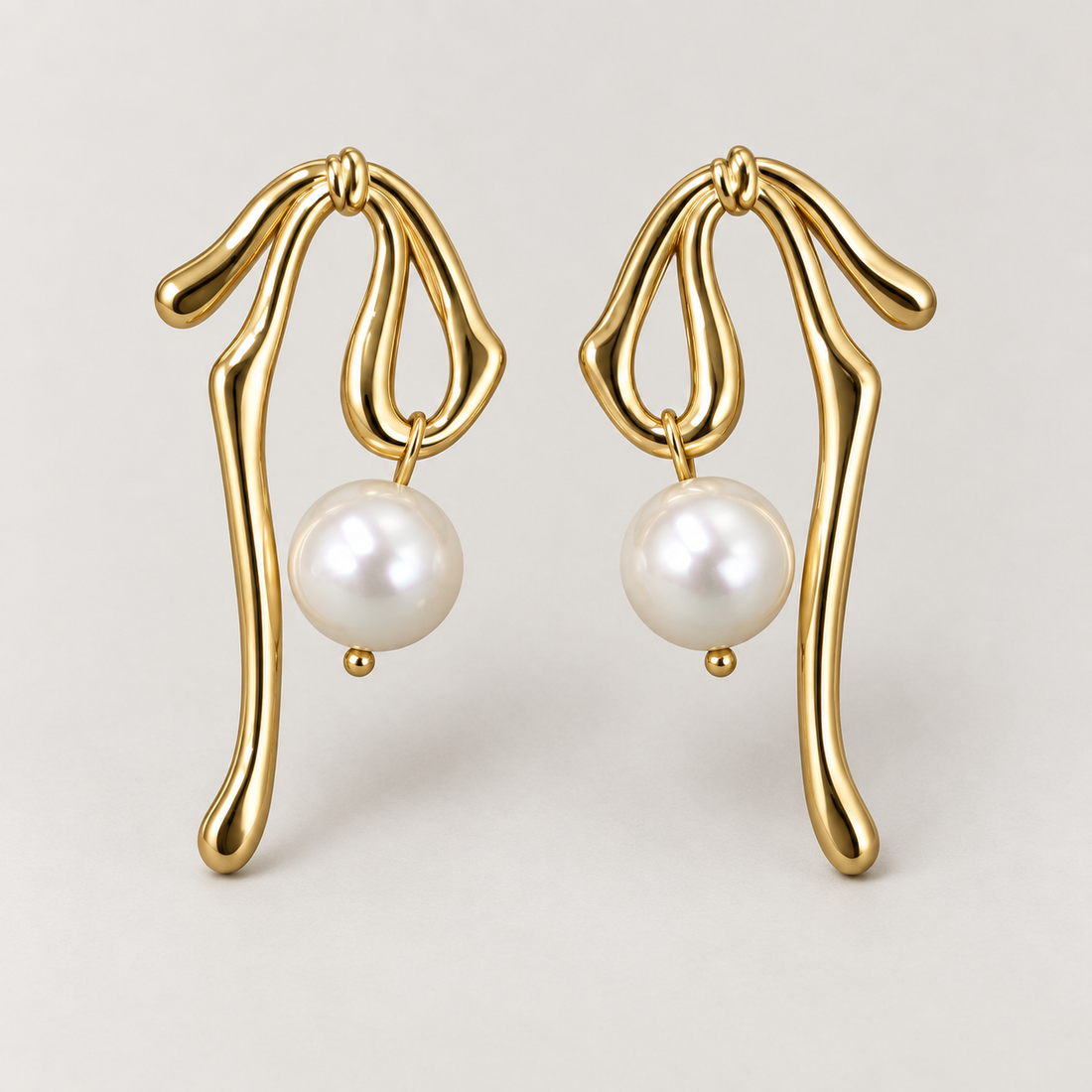 Earrings 677 — product photograph