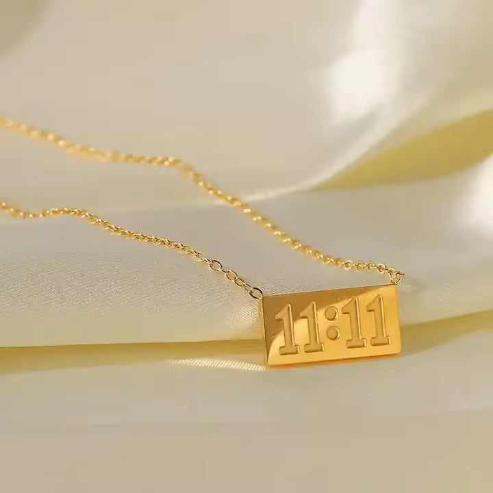 Necklace 198 - alternate view