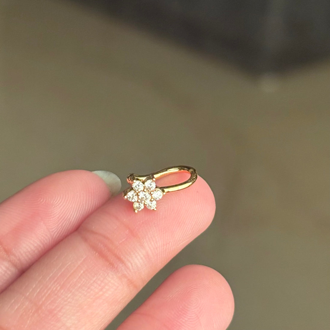 Nose Pin 001 - alternate view 2