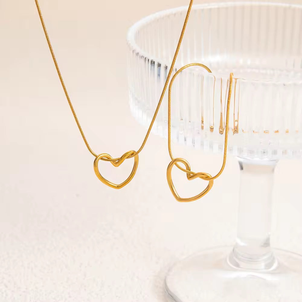 Necklace 224 - alternate view