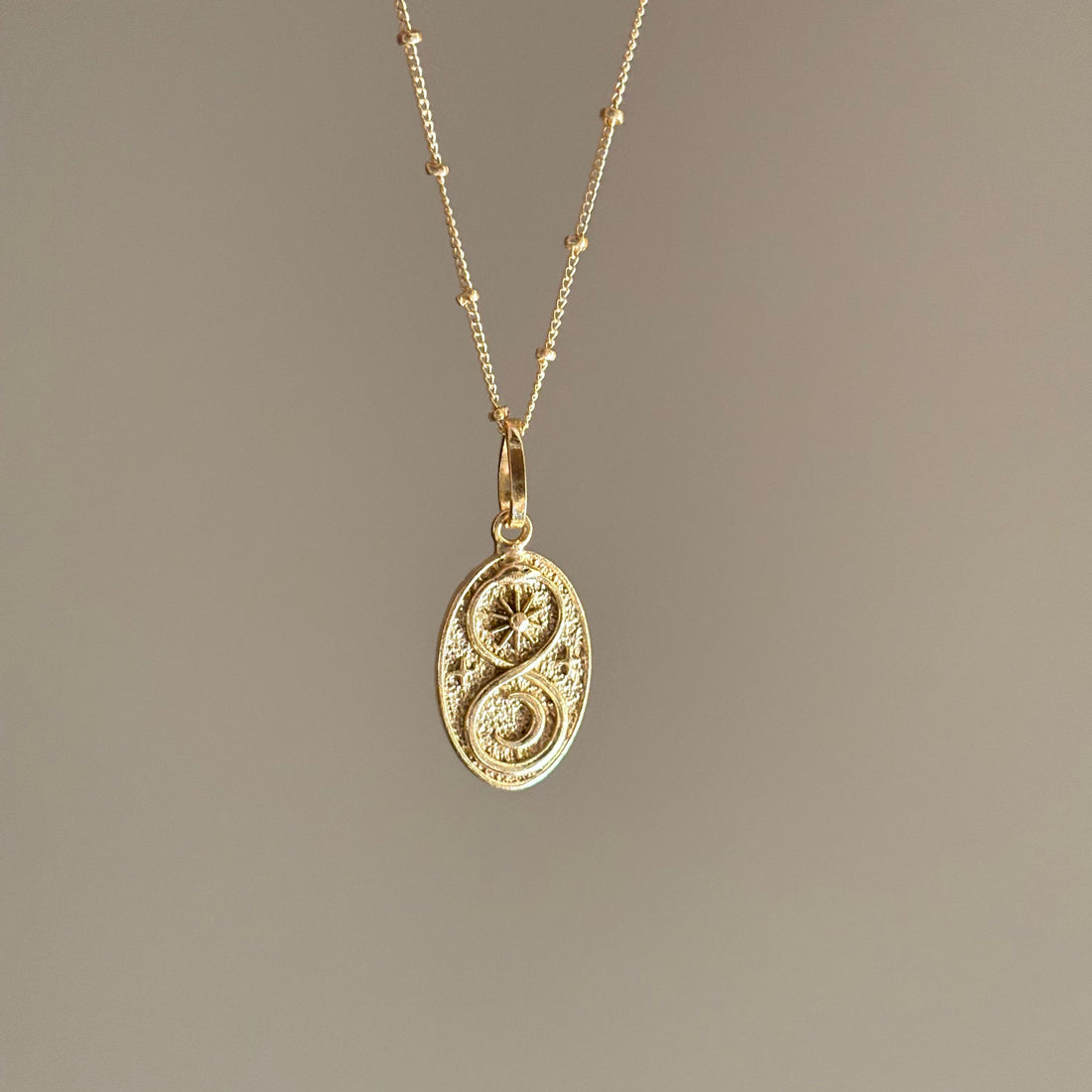 Necklace 138 - brass by Qimati