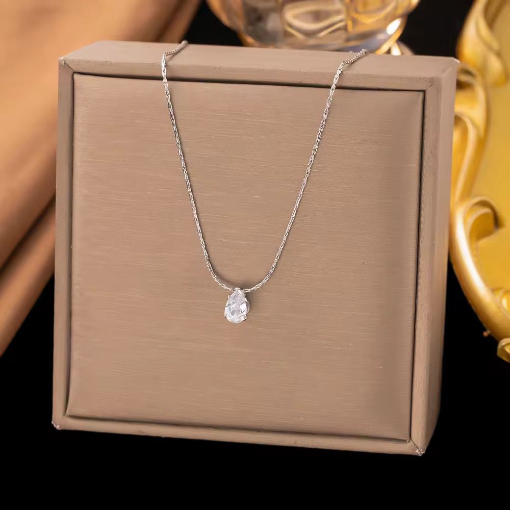 Necklace 746 - alternate view