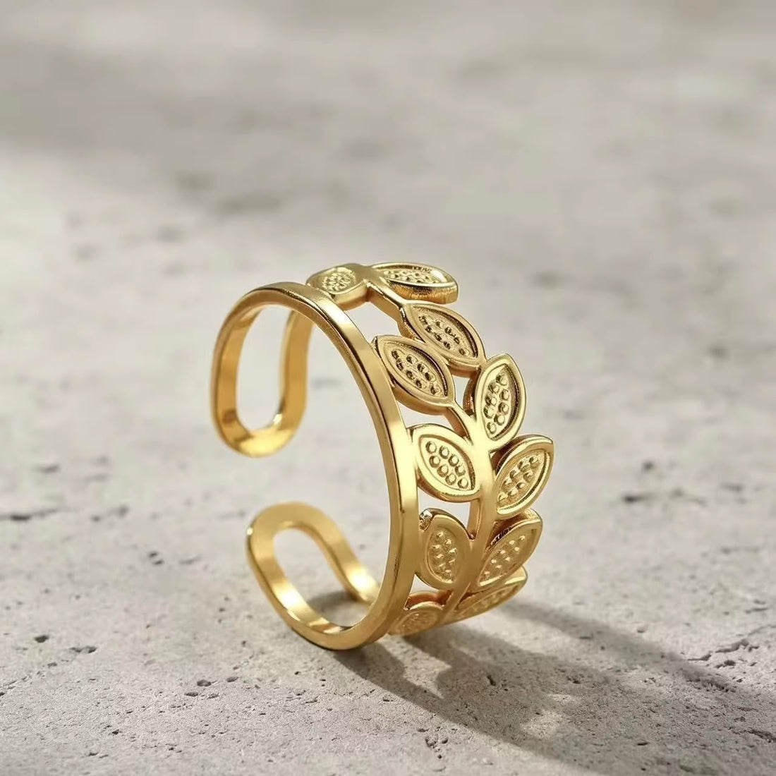 Rings 315 — product photograph