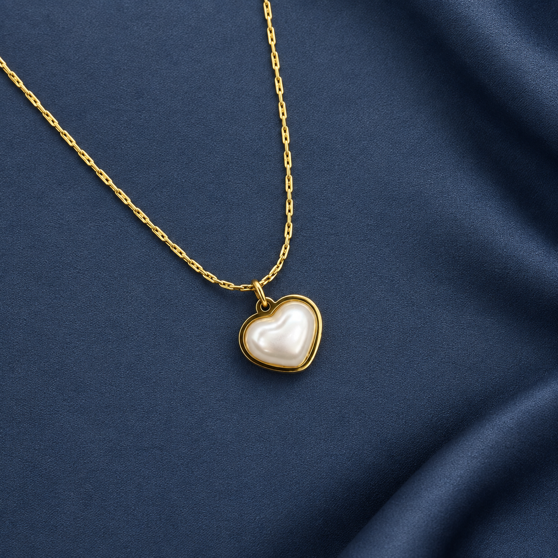 Necklace 1545 — product photograph