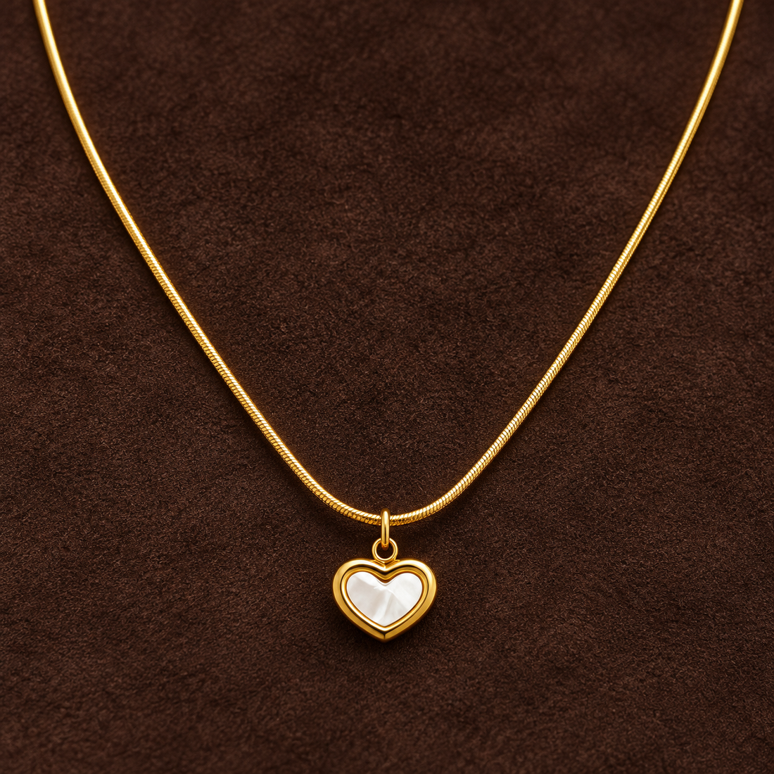 Necklace 1880 — product photograph