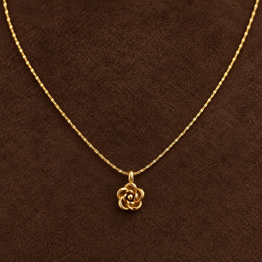 Necklace 1945 — product photograph