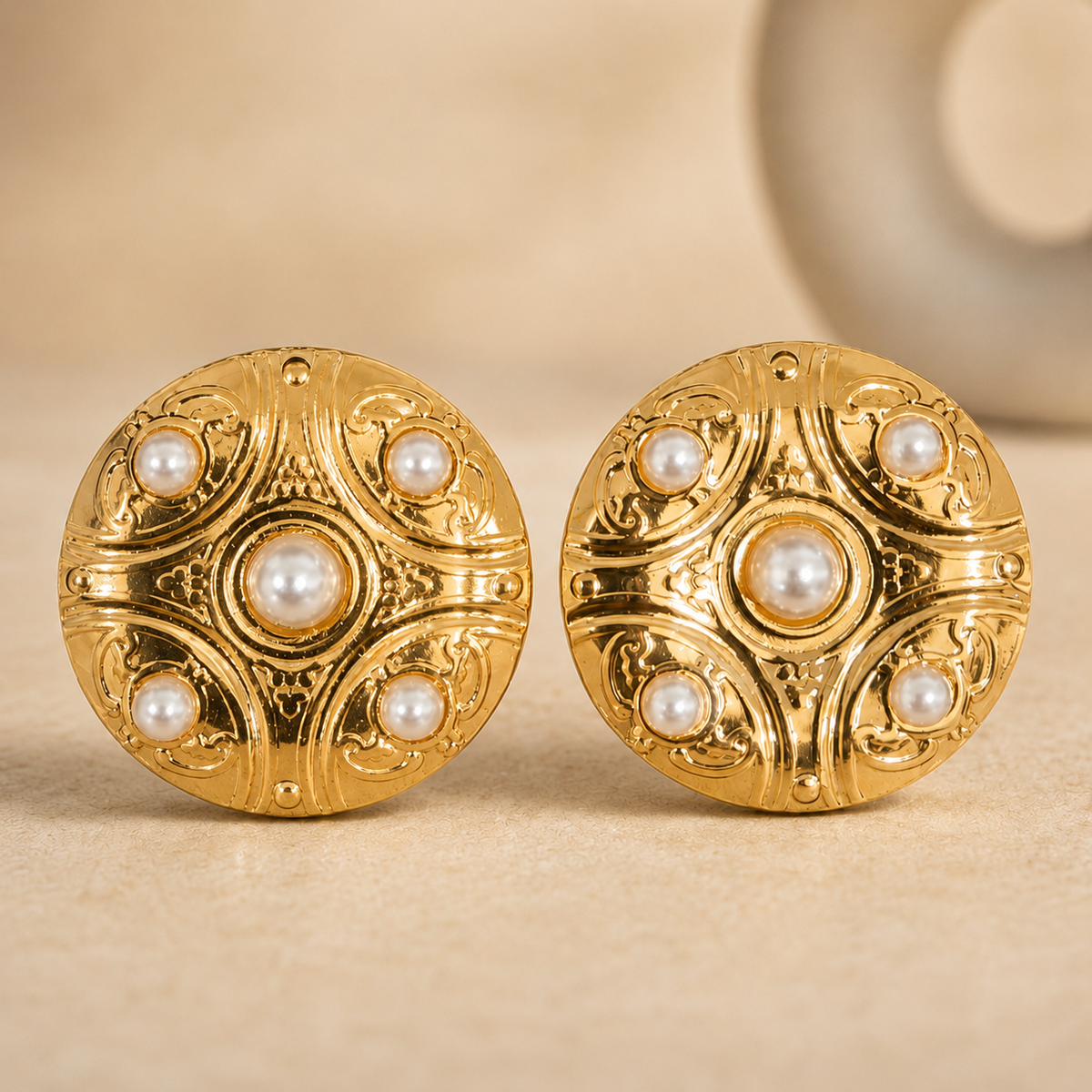 Earrings 535 — product photograph