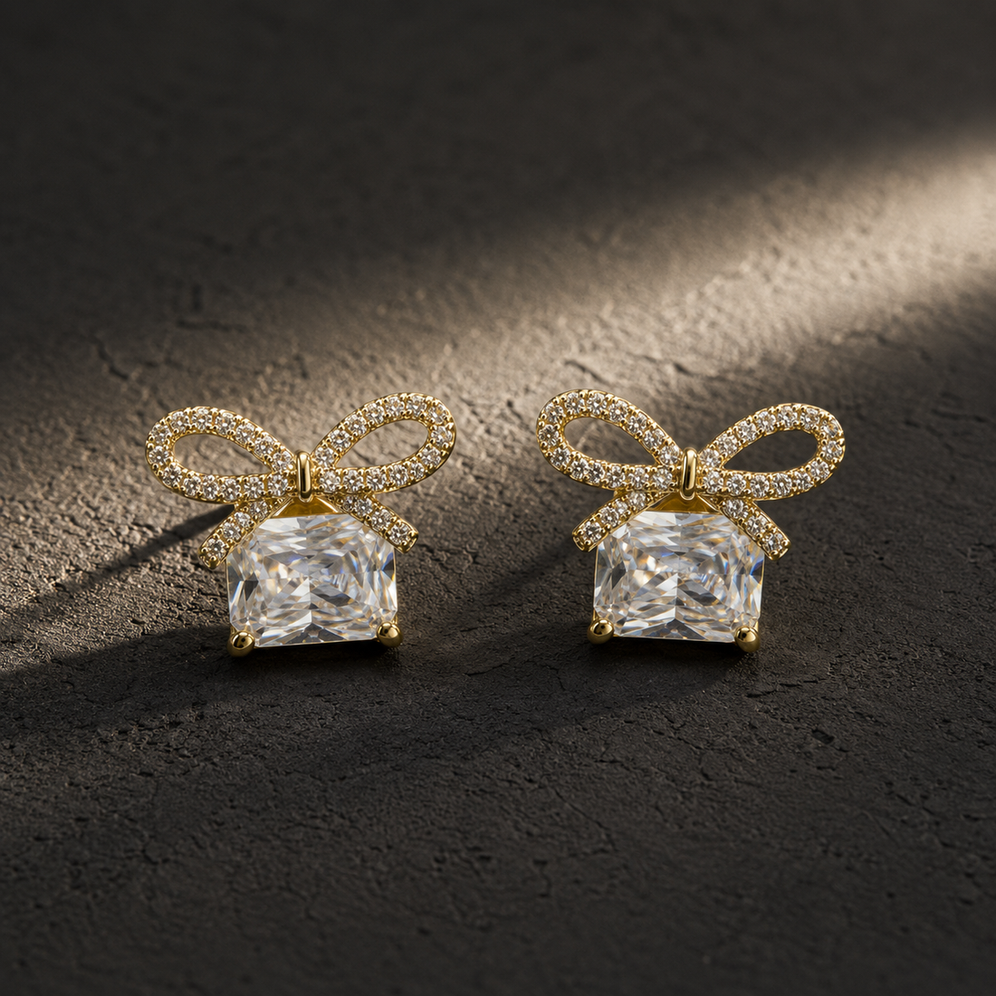 Earrings 620 — product photograph