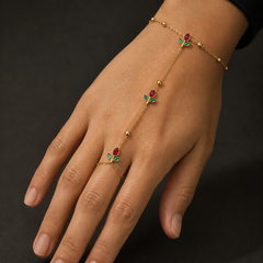 Hand Chain 068 — product photograph