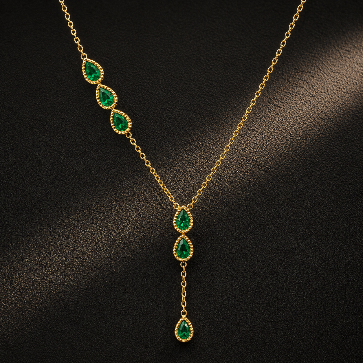 Necklace 1227 — product photograph