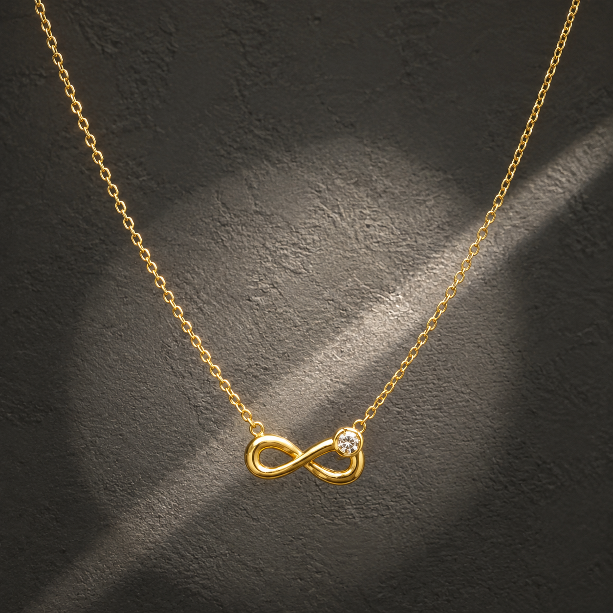 Necklace 1228 — product photograph