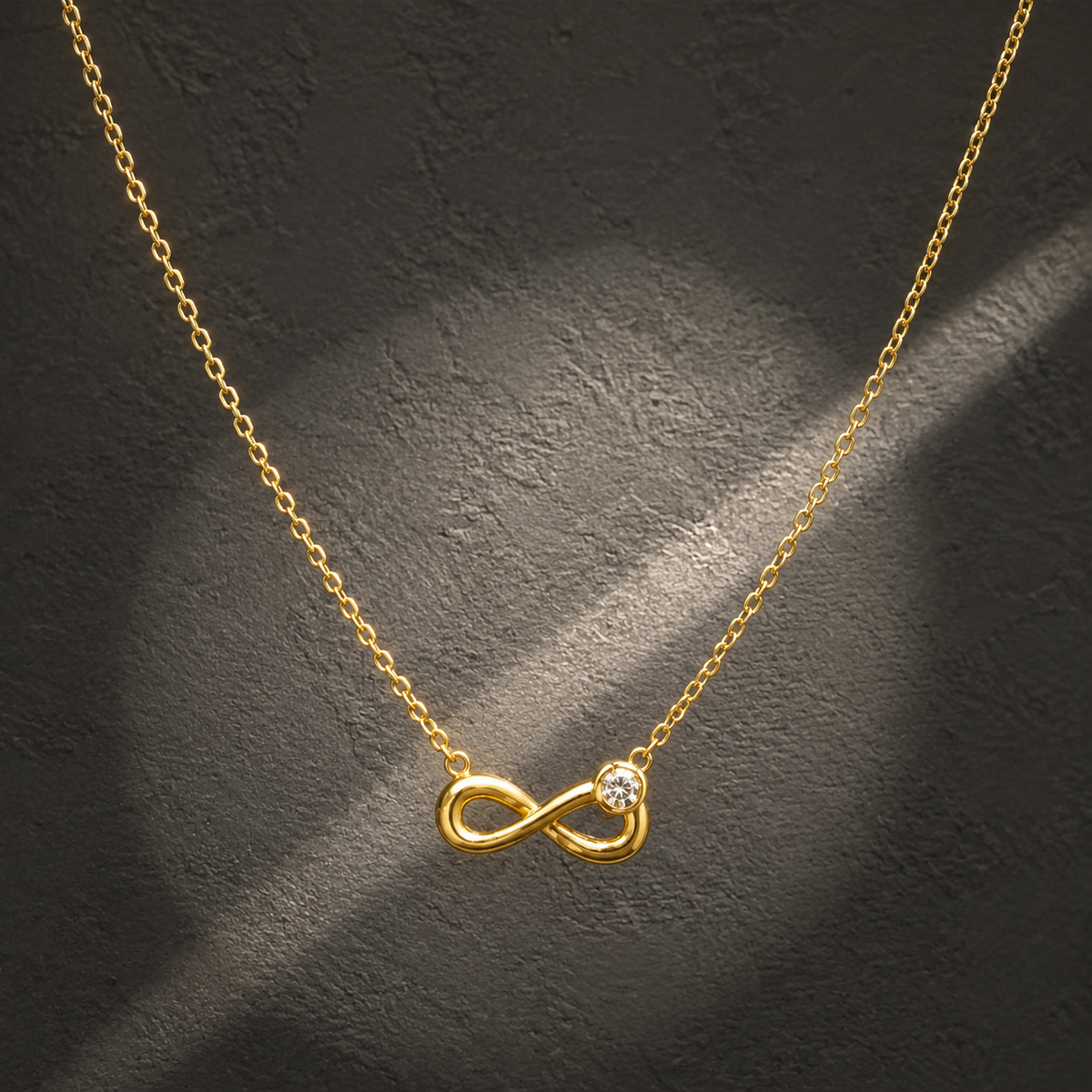 Necklace 1228 — product photograph