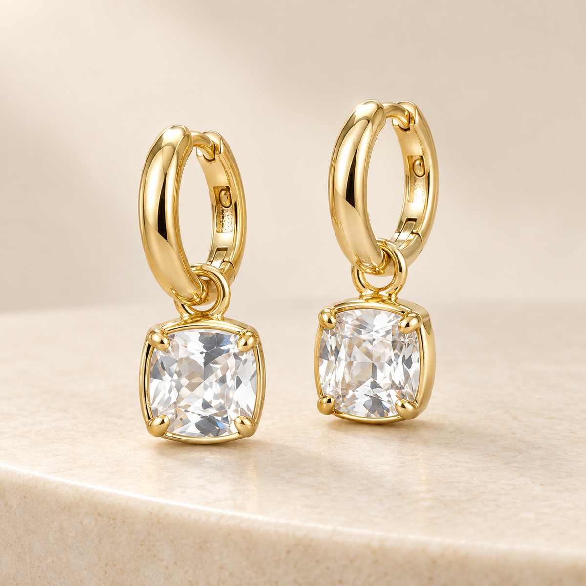 Earrings 695 — product photograph