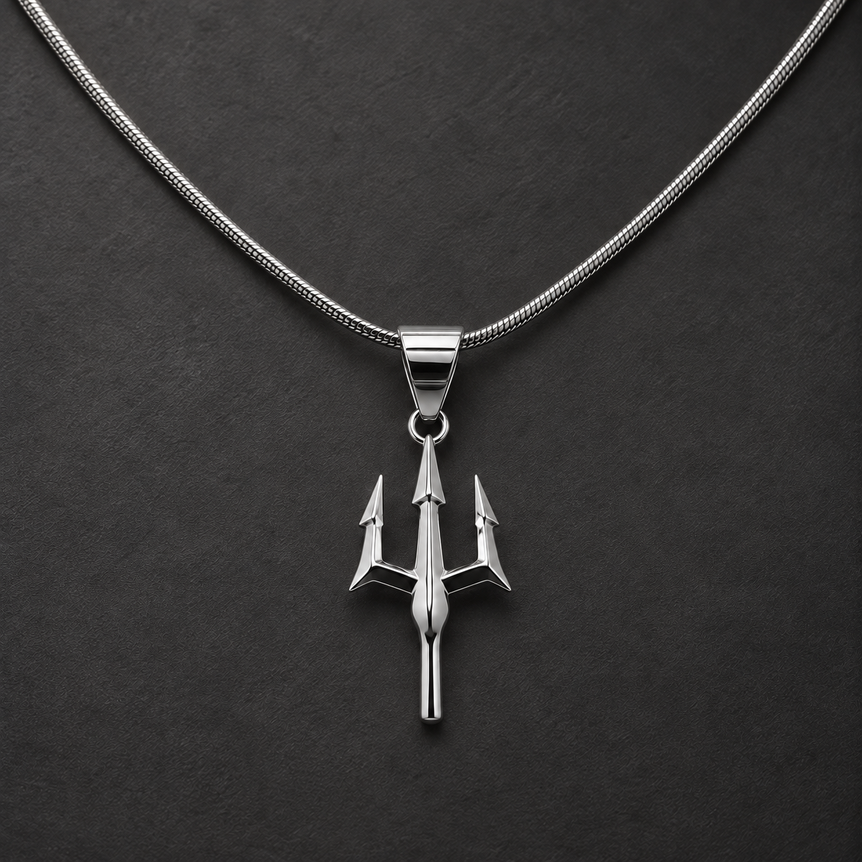 Necklace 1383 — product photograph