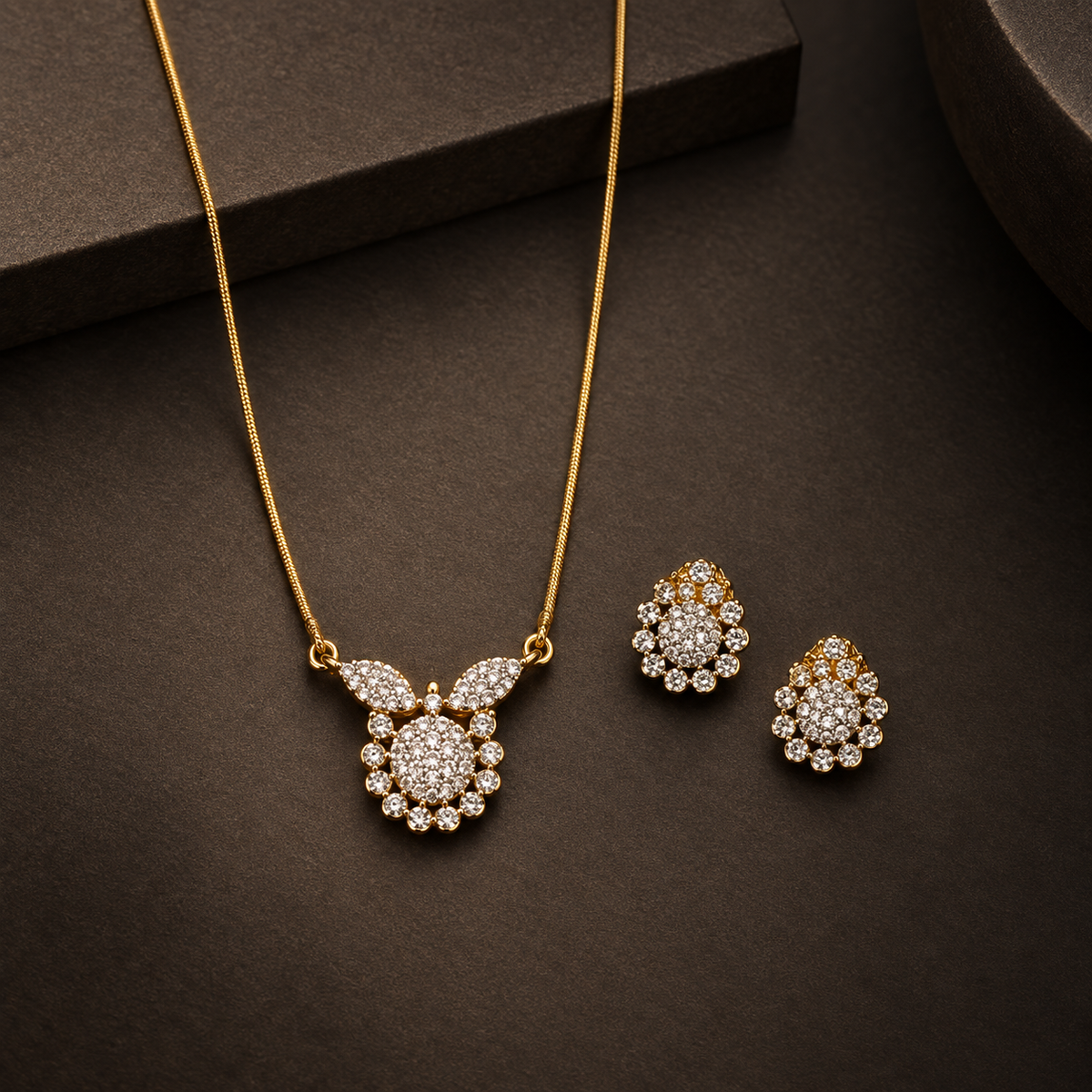 Indian Pendant Sets 046 — product photograph