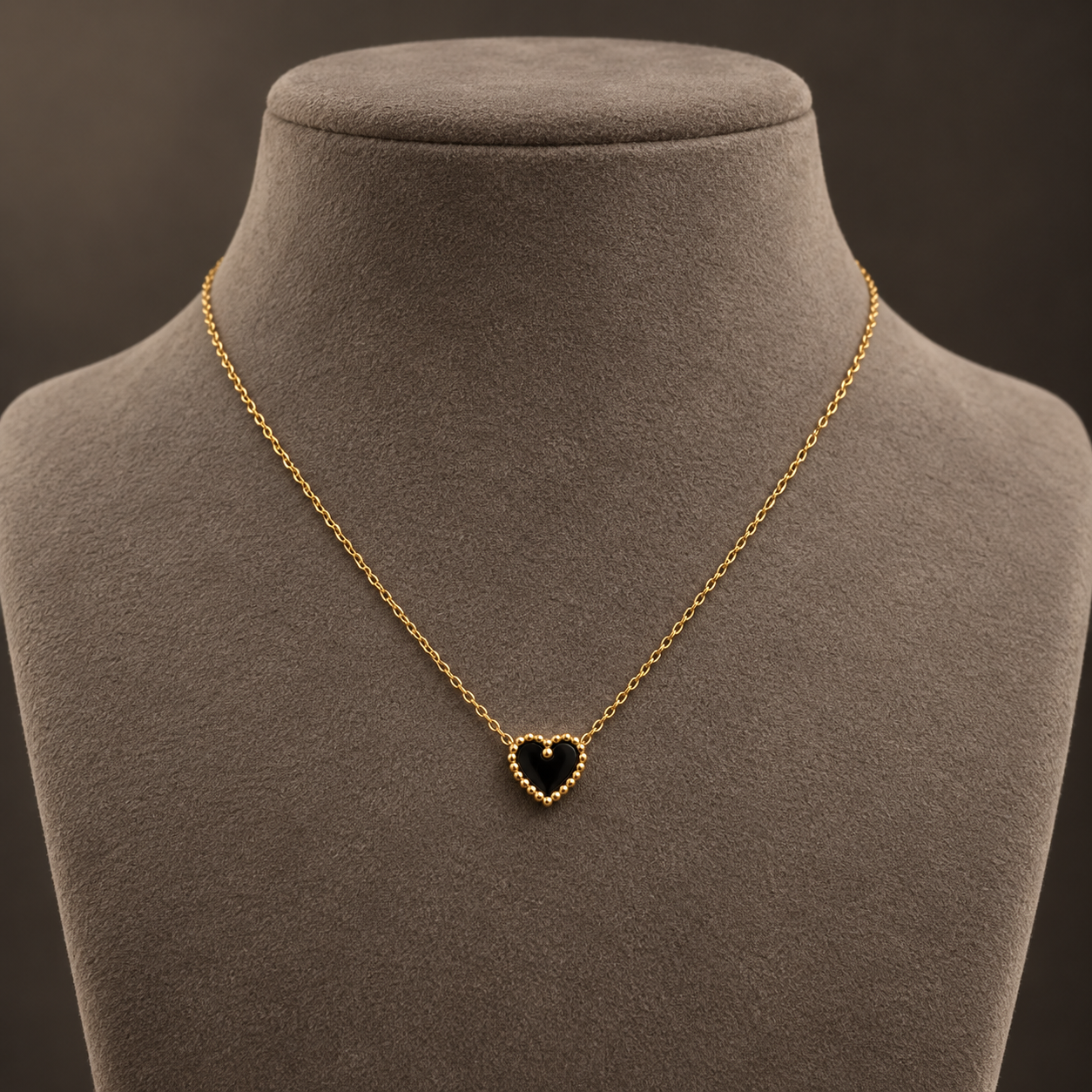 Necklace 1503 — product photograph