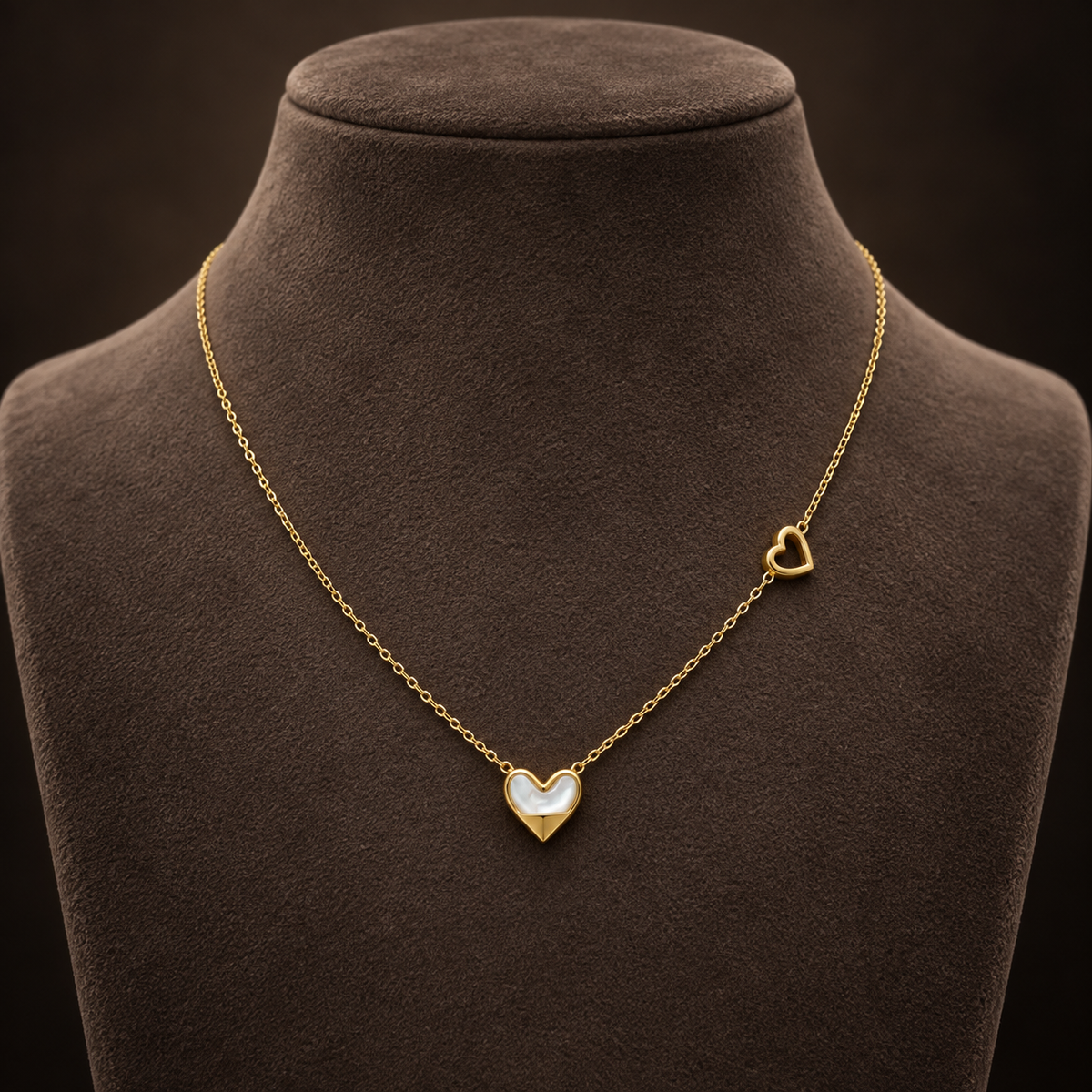 Necklace 1500 — product photograph