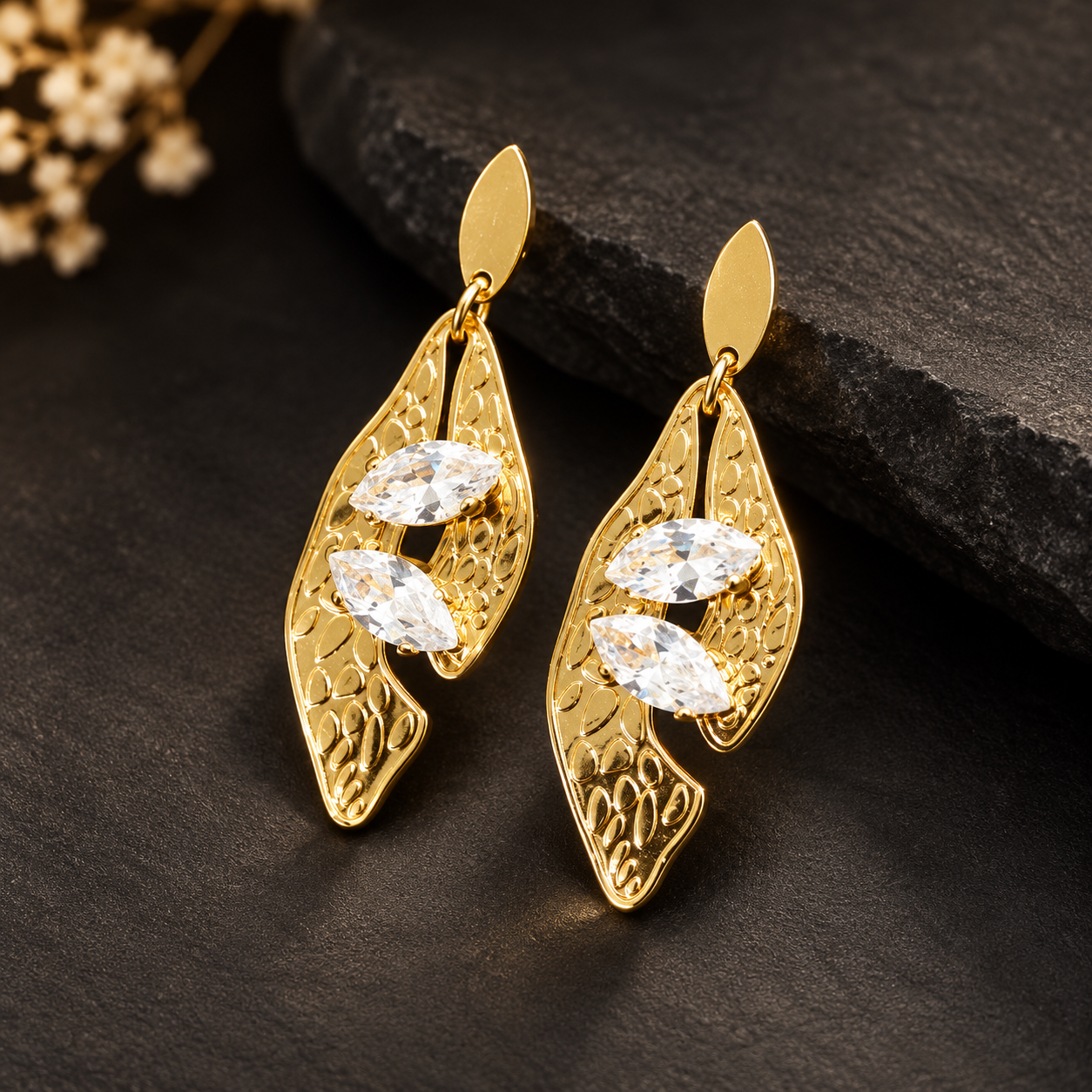 Earrings 890 — product photograph