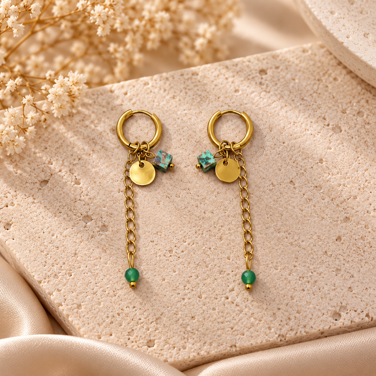 Earrings 717 — product photograph