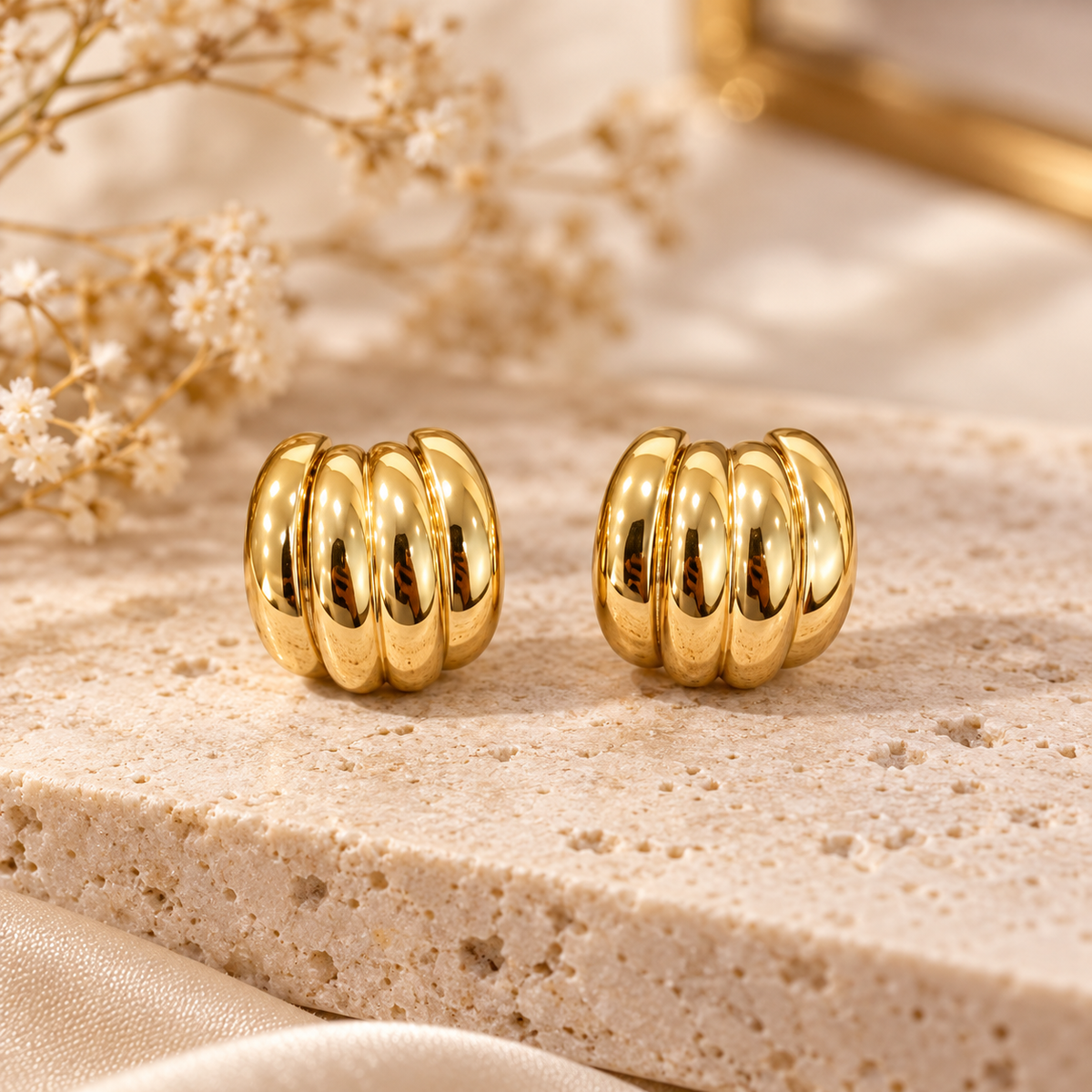 Earrings 719 — product photograph