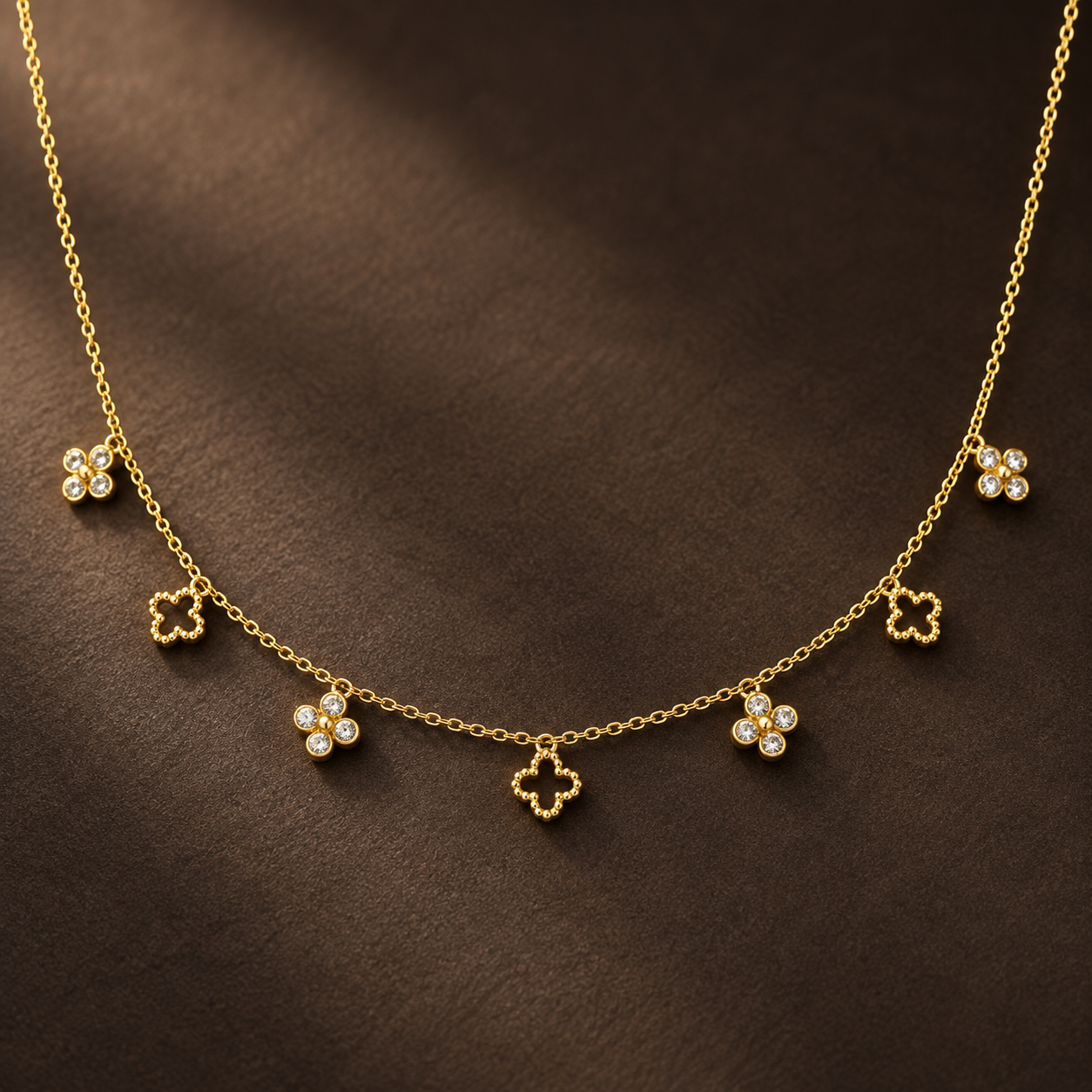 Necklace 1472 — product photograph