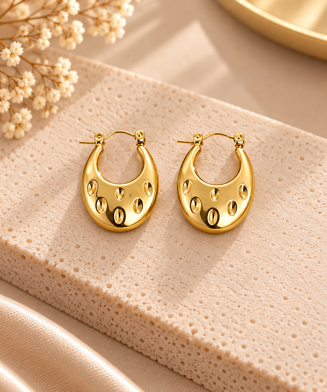 Earrings 710 — product photograph