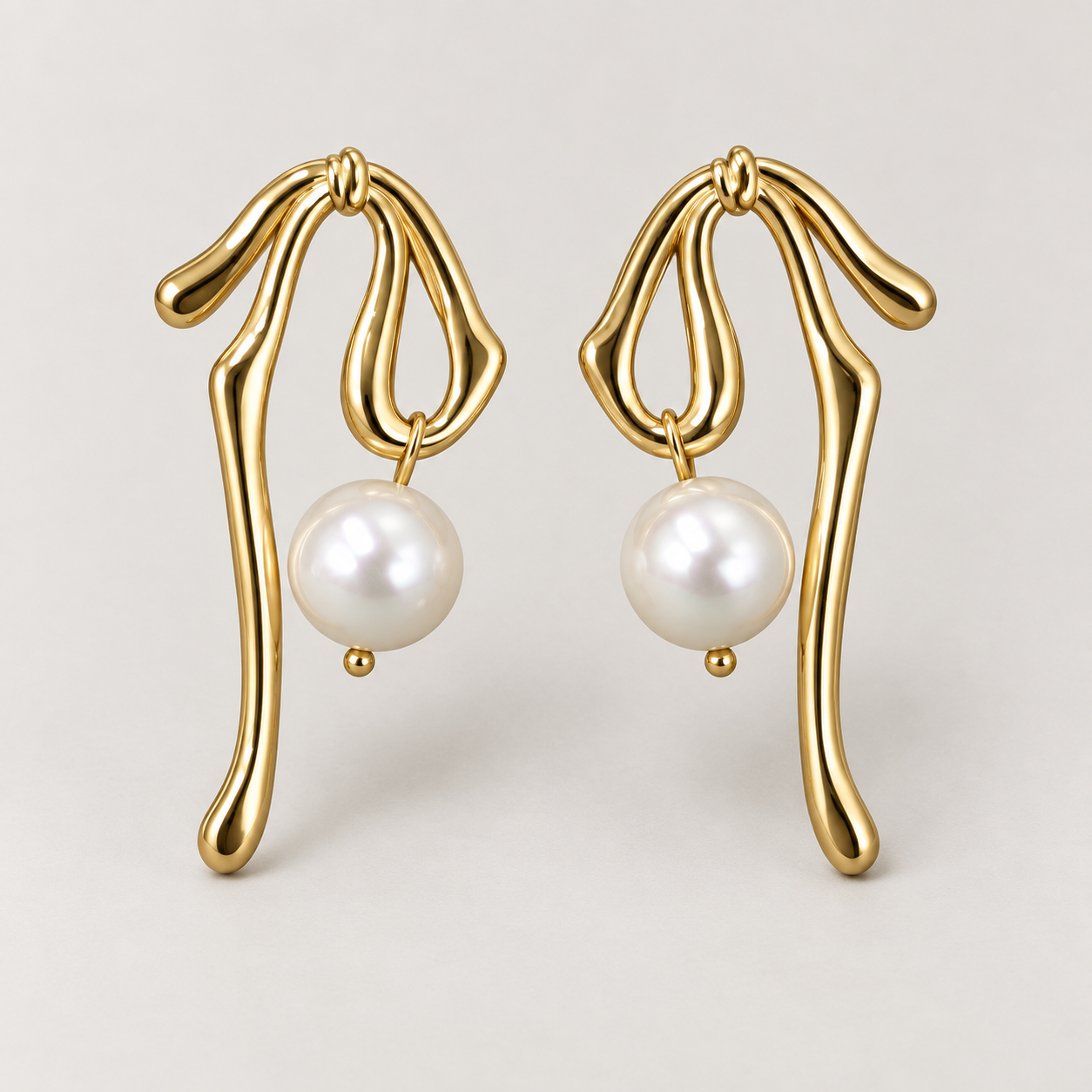 Earrings 677 — product photograph