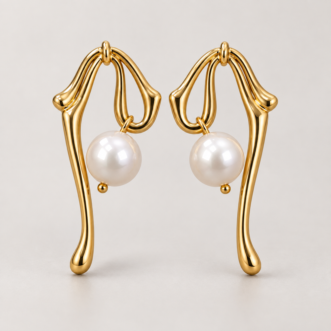 Earrings 676 — product photograph