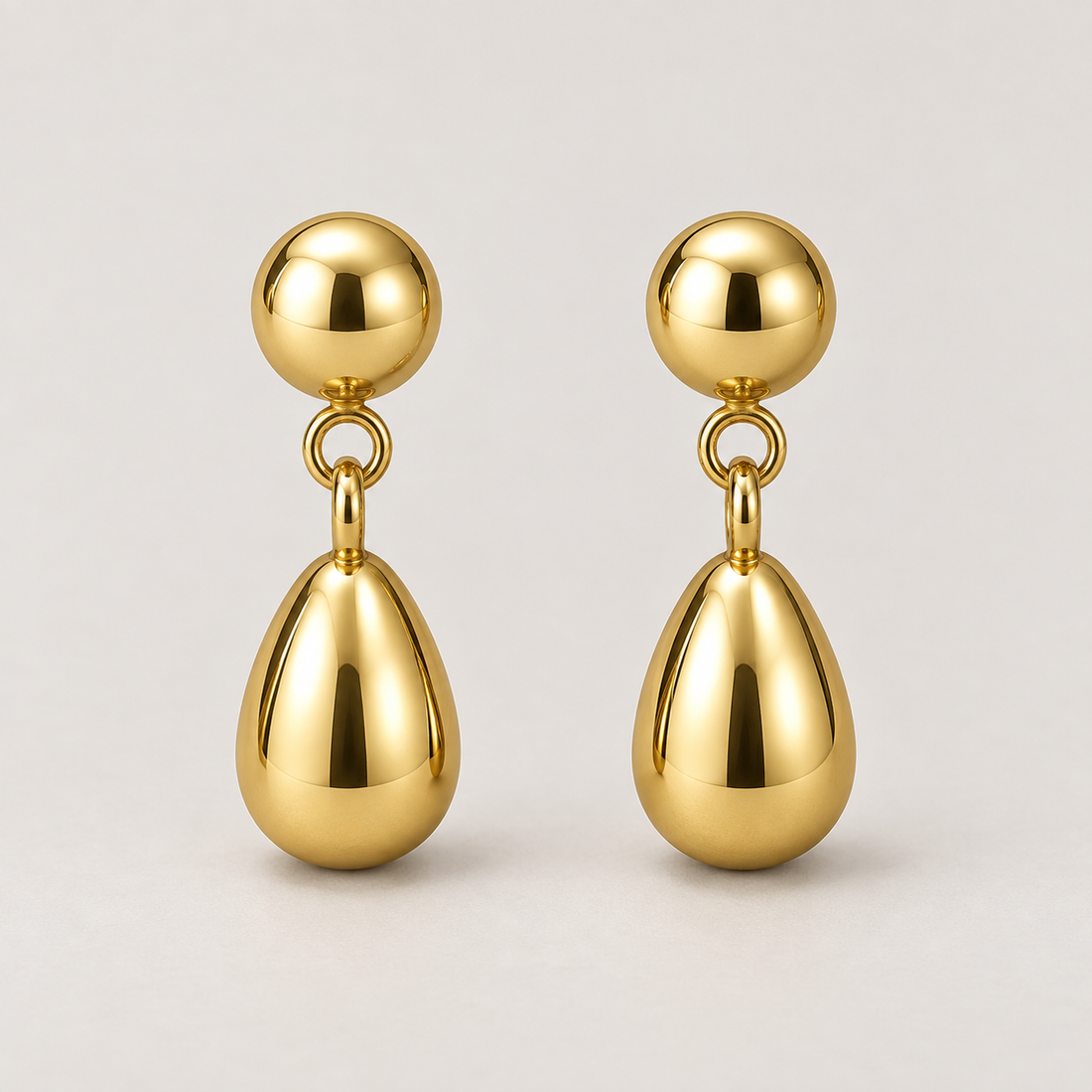 Earrings 673 — product photograph