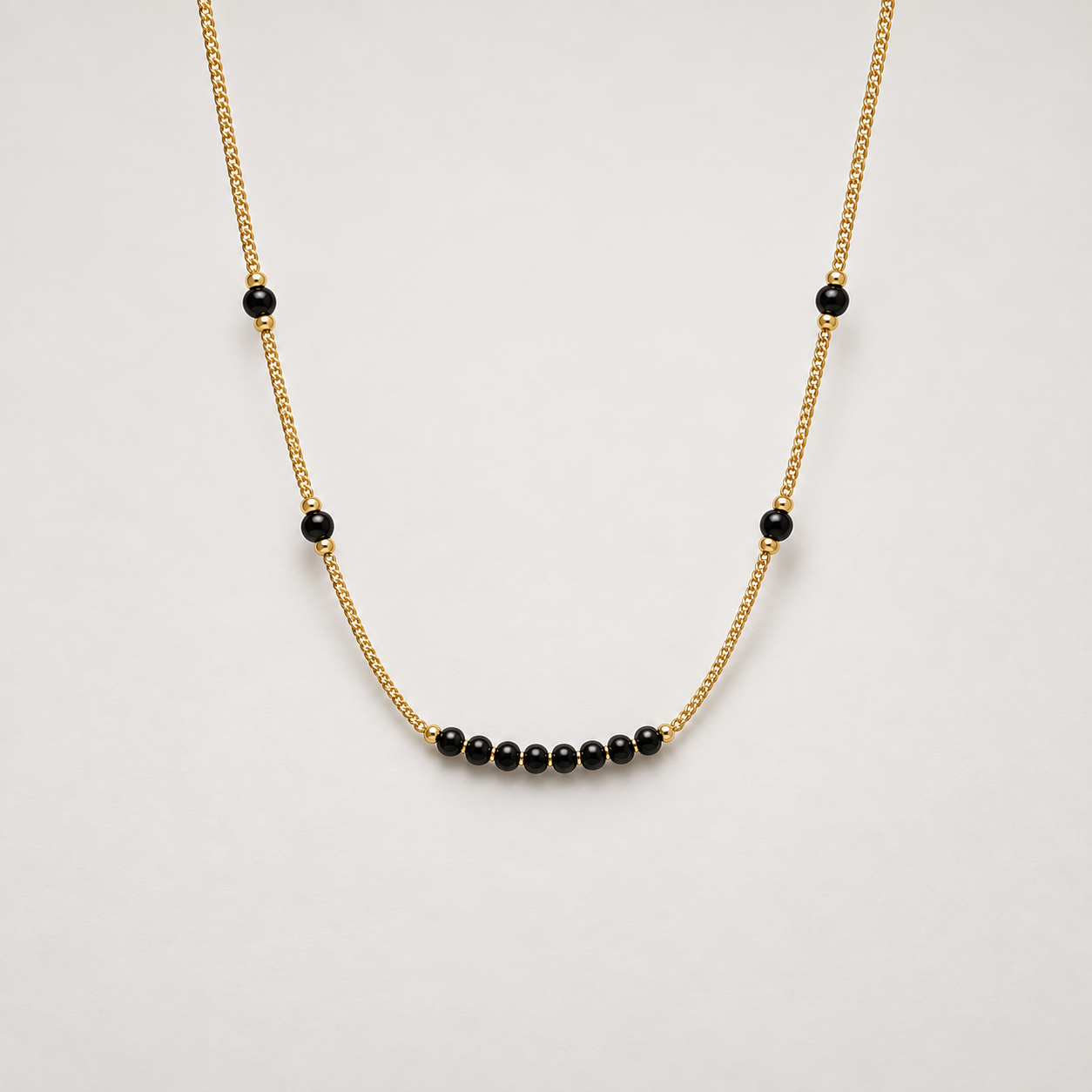 Necklace 1360 — product photograph
