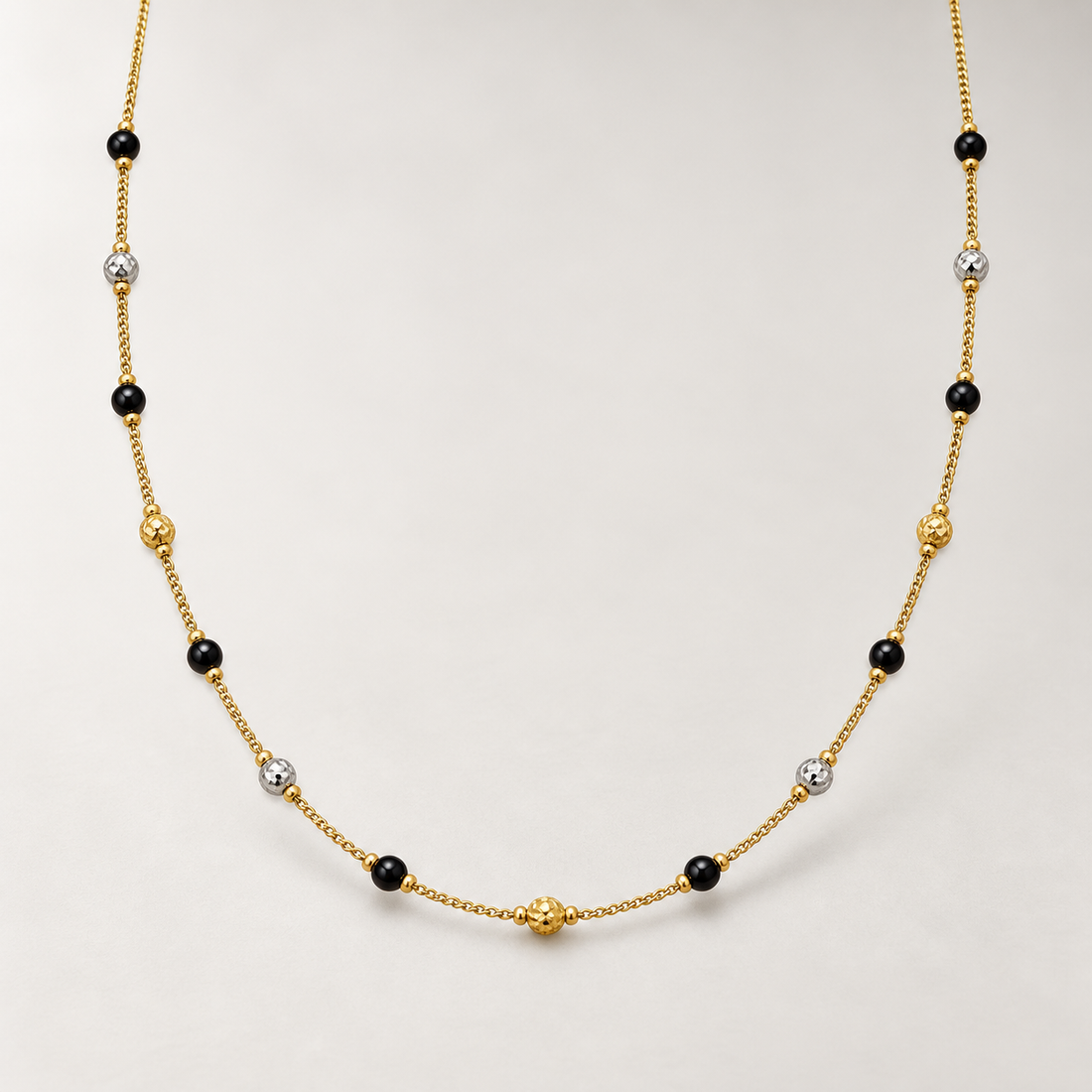 Necklace 1359 — product photograph