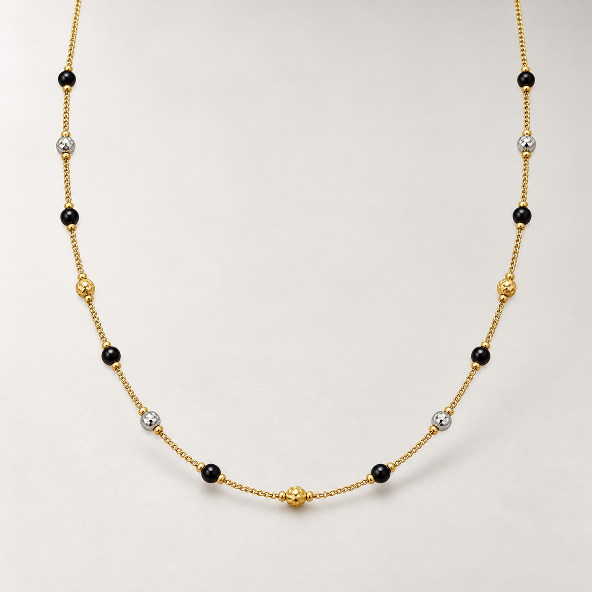 Necklace 1359 — product photograph