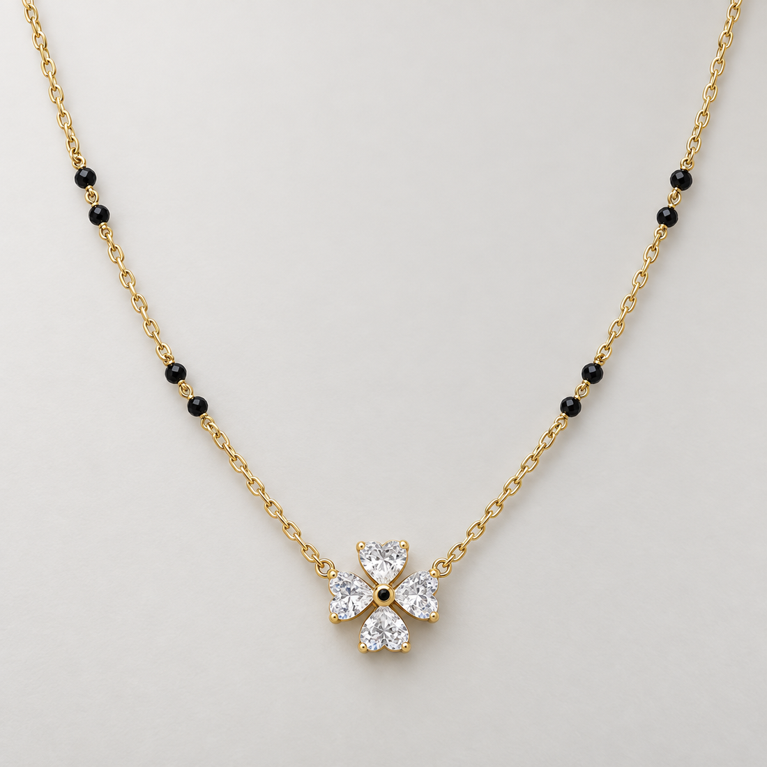 Necklace 1367 — product photograph