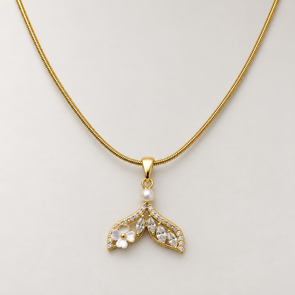 Necklace 1390 — product photograph