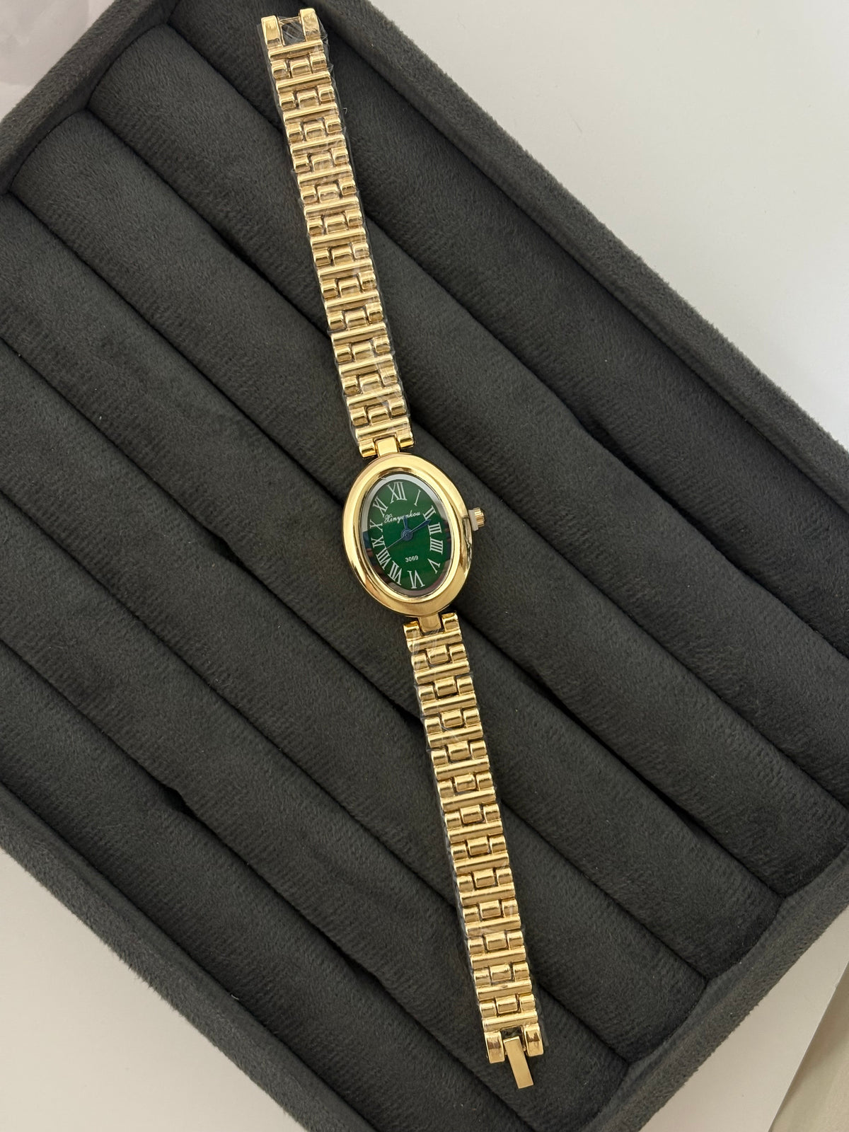 Watch 007