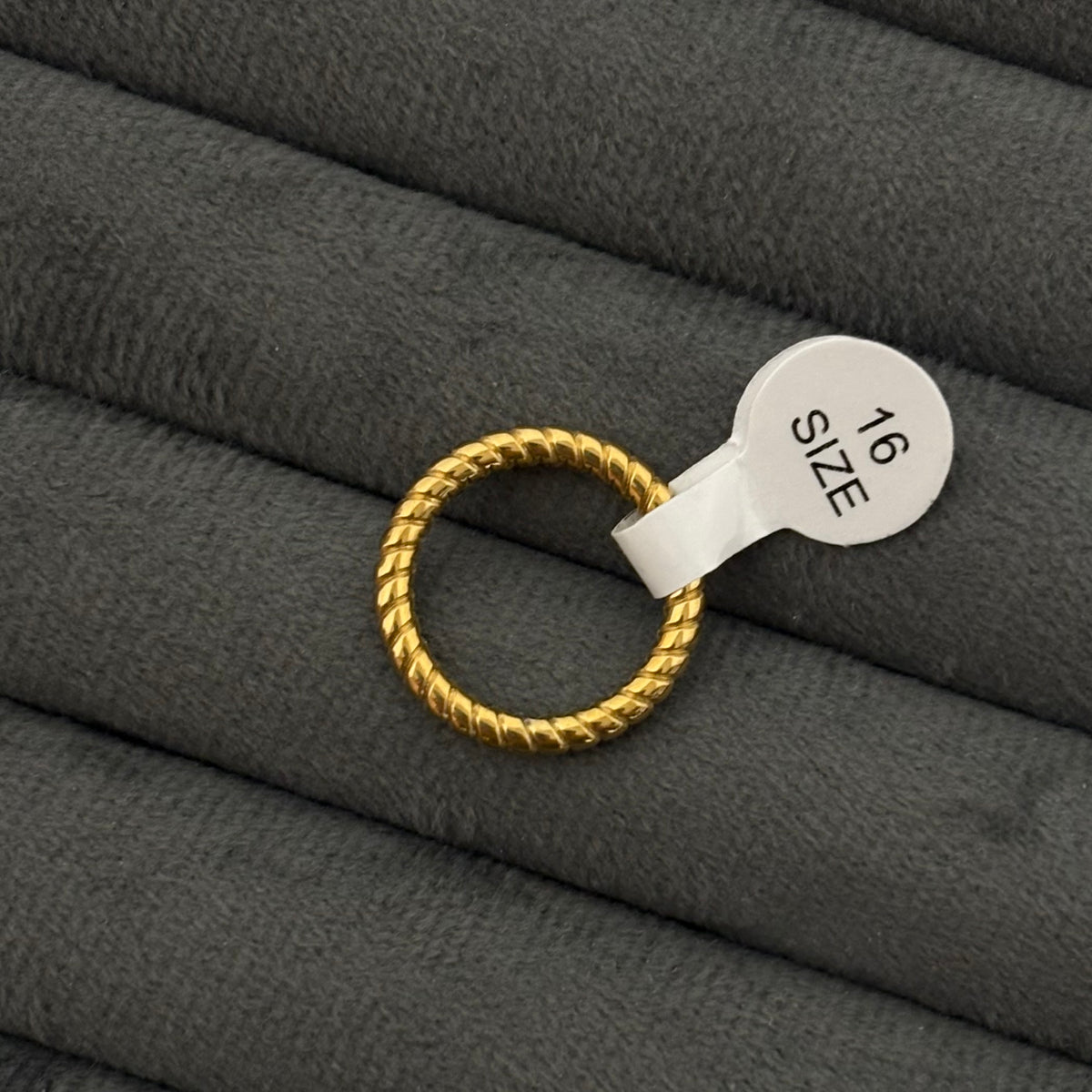 Rings 069